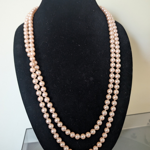 Elegant Faux Pearl Necklace - Picture 7 of 7